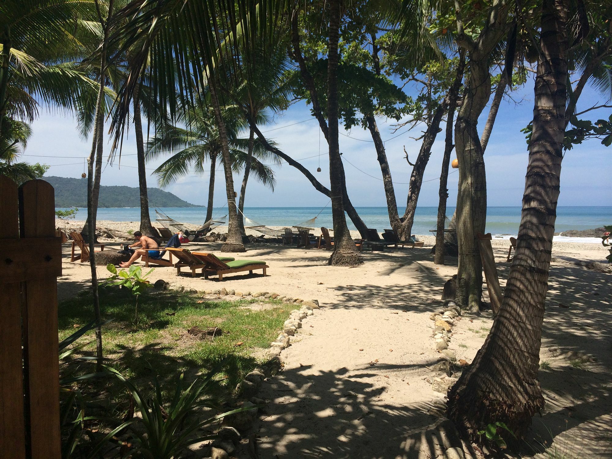热带拉丁美洲酒店Playa Santa Teresa（蓬塔雷纳斯）
