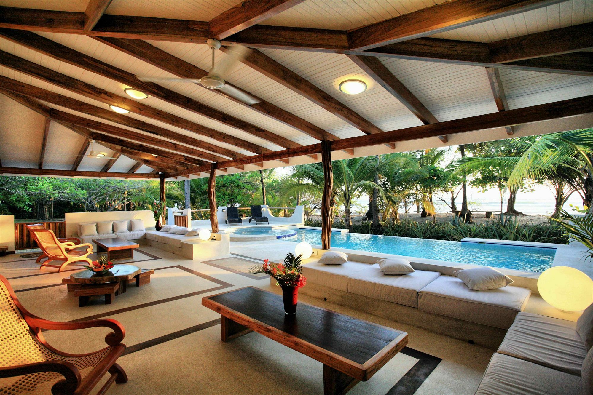 Tropico Latino Playa Santa Teresa (Puntarenas)